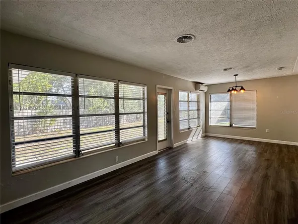 $2,400 | 2624 Sunnybrook Drive, Sarasota, FL 34239