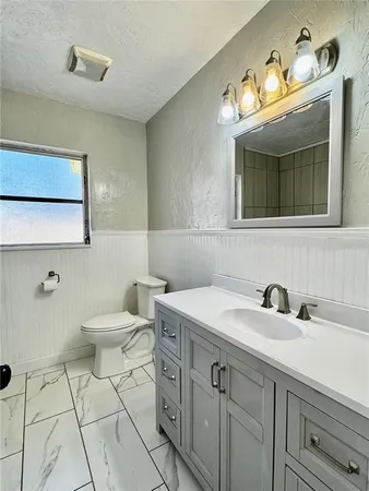 $2,400 | 2624 Sunnybrook Drive, Sarasota, FL 34239