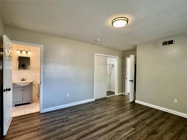 $2,400 | 2624 Sunnybrook Drive, Sarasota, FL 34239