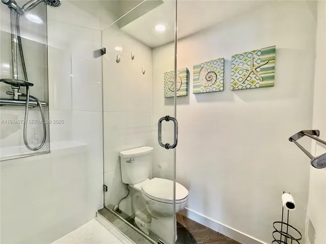 $2,800 | 1000 Parkview Drive, Unit 723, Hallandale Beach, FL 33009