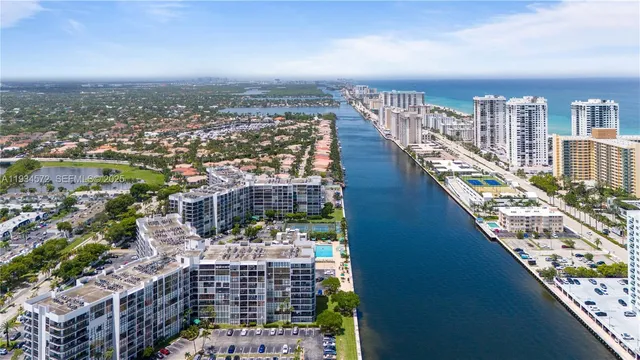 $2,800 | 1000 Parkview Drive, Unit 723, Hallandale Beach, FL 33009