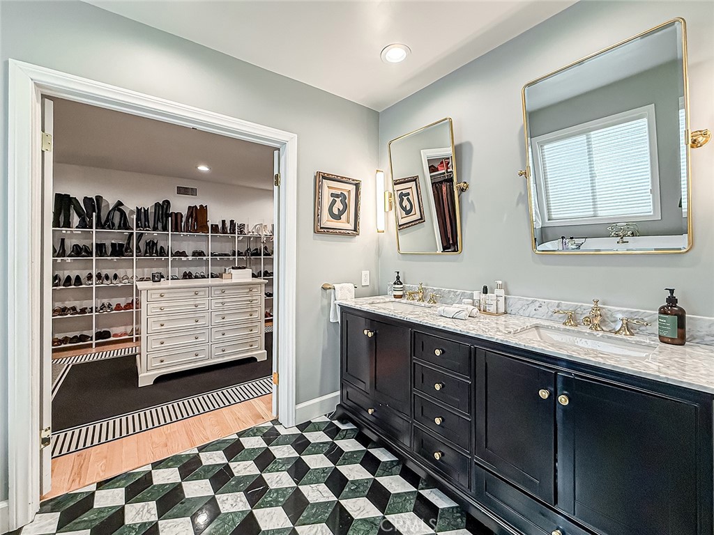 130 Dapplegray Road Bell Canyon, CA 91307 - Photo 17 of 73 Primary Suite Bathroom