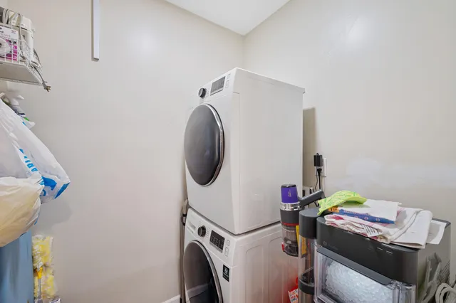 $585,000 | 1802 Lakeshore Drive, Unit 6, St. Joseph, MI 49085