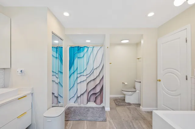 $585,000 | 1802 Lakeshore Drive, Unit 6, St. Joseph, MI 49085