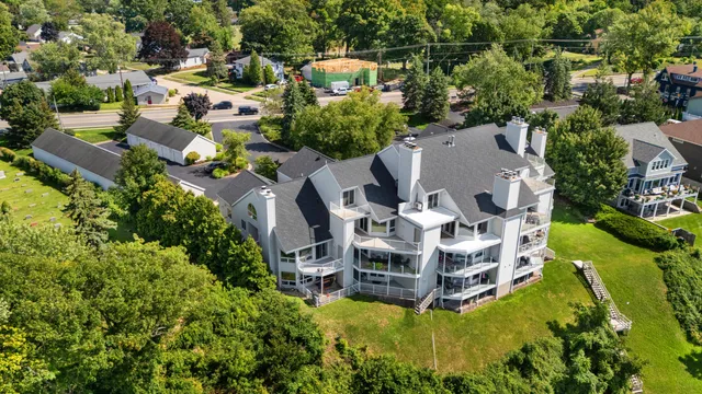 $585,000 | 1802 Lakeshore Drive, Unit 6, St. Joseph, MI 49085