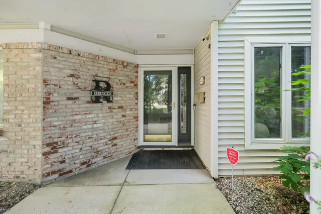 $585,000 | 1802 Lakeshore Drive, Unit 6, St. Joseph, MI 49085