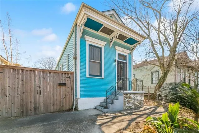 $1,300 | 421 St Maurice Avenue, New Orleans, LA 70117