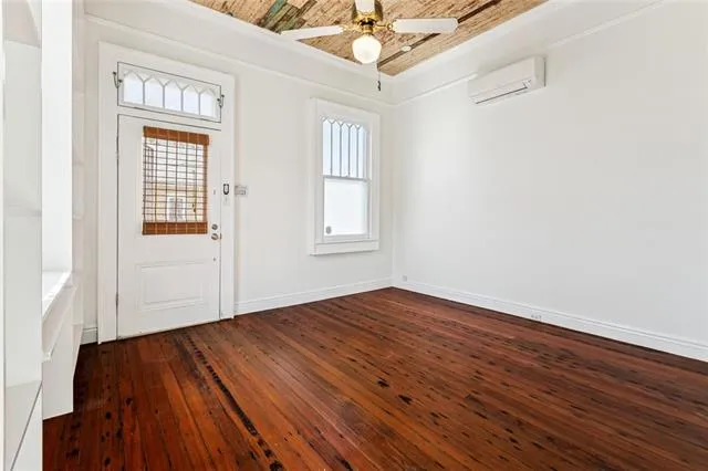 $1,300 | 421 St Maurice Avenue, New Orleans, LA 70117