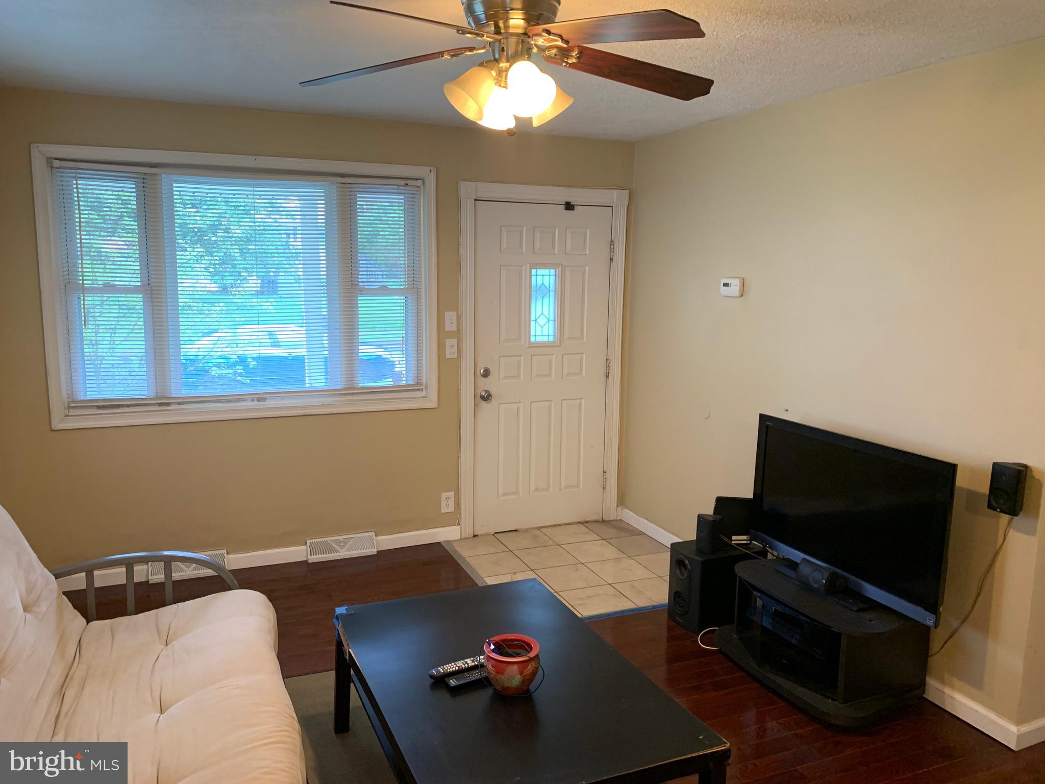 33 Wengate Road Owings Mills, MD 21117 - Photo 3 of 16 Living room, all hardwood and ceramic floors