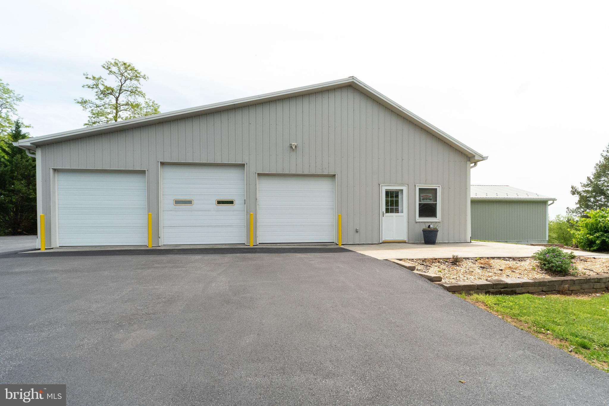 8014 Mapleville Road Boonsboro, MD 21713 - Photo 81 of 109 Office Space/Garage