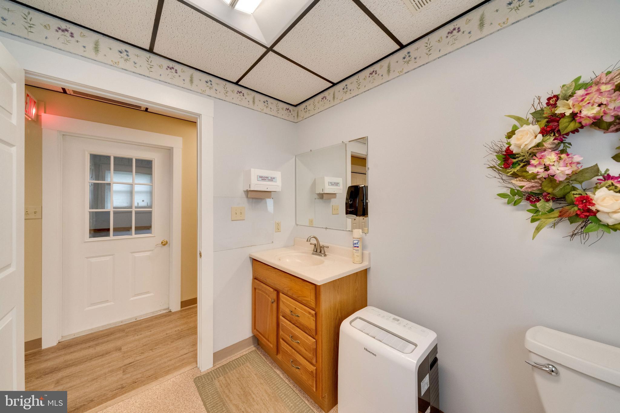8014 Mapleville Road Boonsboro, MD 21713 - Photo 86 of 109 Office Bathroom