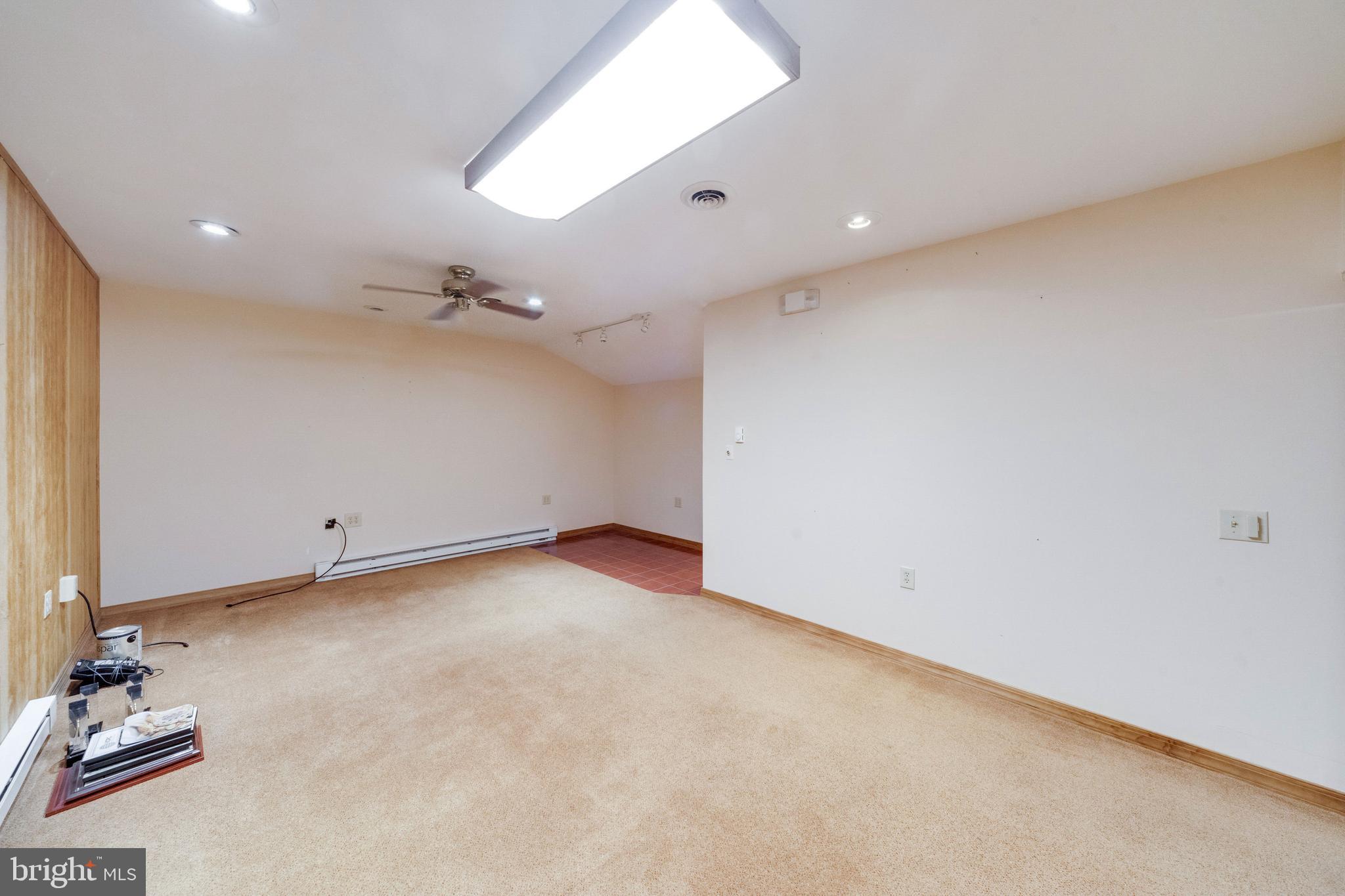 8014 Mapleville Road Boonsboro, MD 21713 - Photo 93 of 109 Office Space/Garage