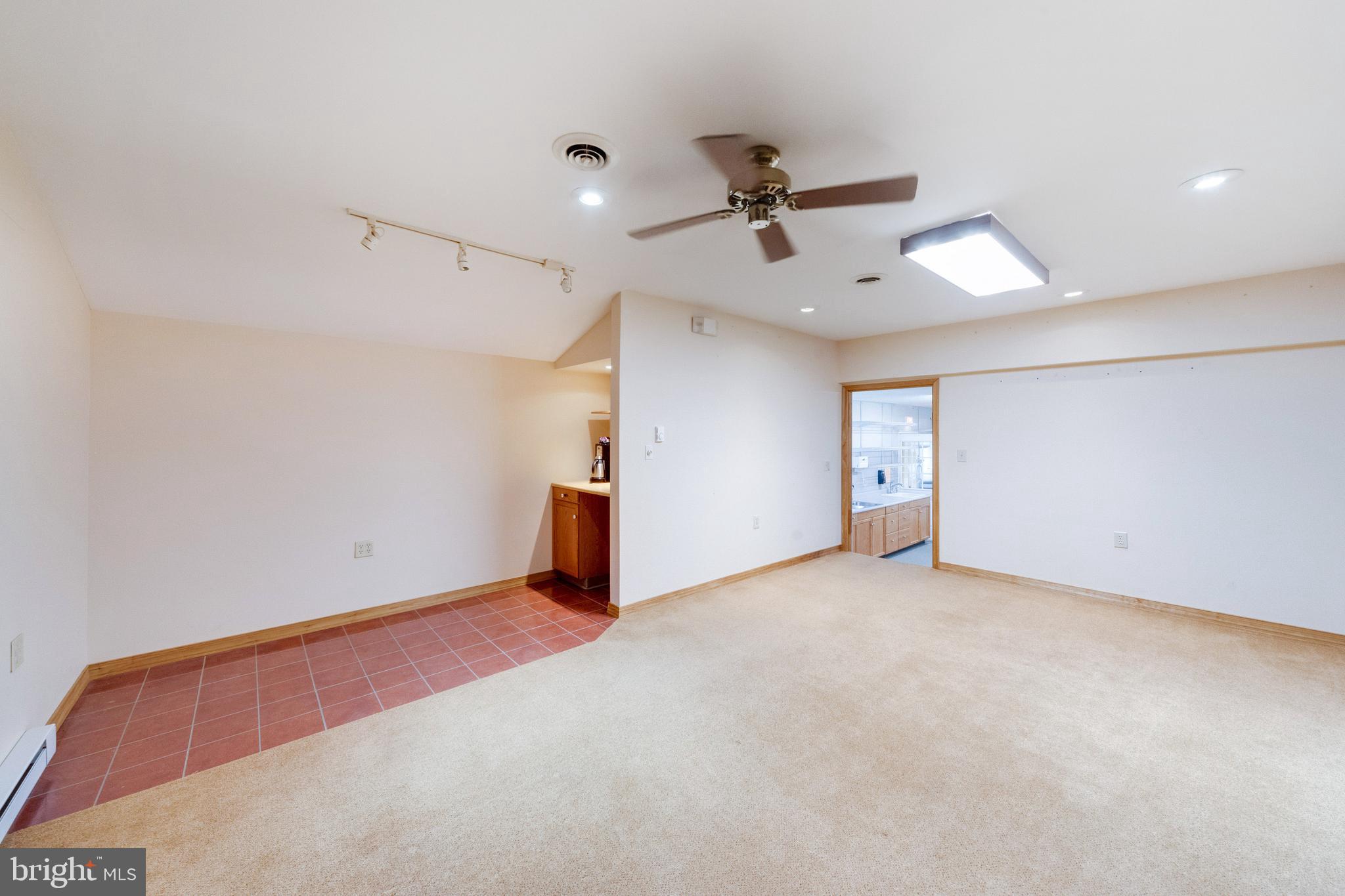 8014 Mapleville Road Boonsboro, MD 21713 - Photo 94 of 109 Office Space/Garage