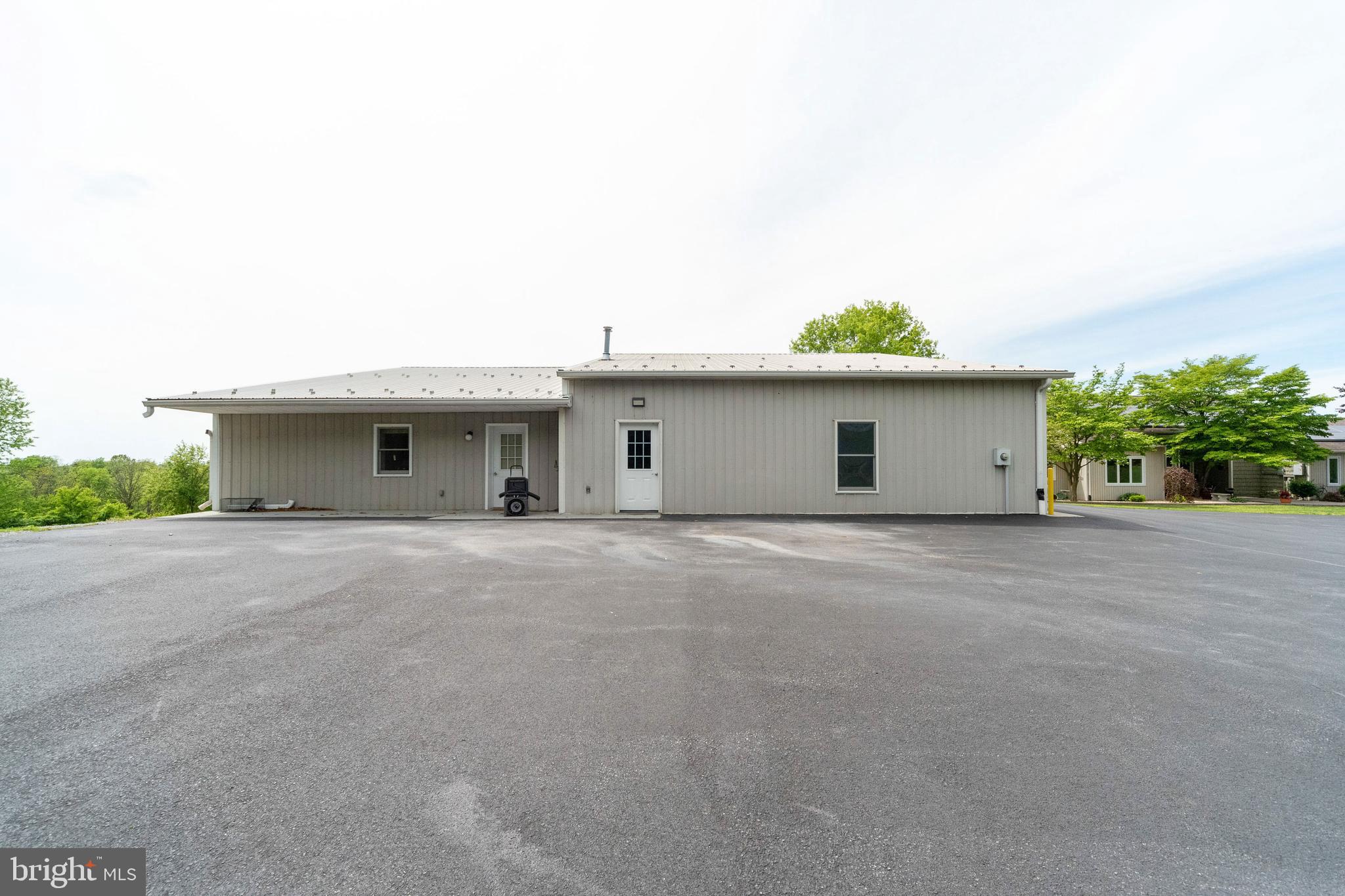 8014 Mapleville Road Boonsboro, MD 21713 - Photo 100 of 109 Office/Garage