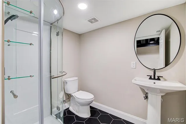 $1,900 | 1032 Charleville Avenue, St. Louis, MO 63119