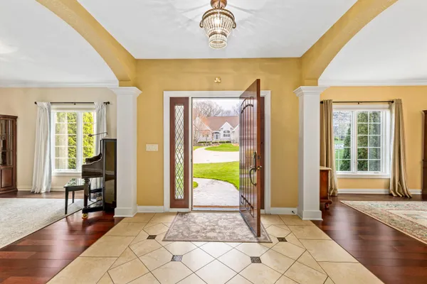 $1,500,000 | 5925 South Conservancy Drive, New Berlin, WI 53151