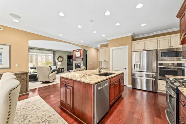 $1,500,000 | 5925 South Conservancy Drive, New Berlin, WI 53151