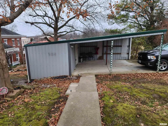 $89,900 | 148 Pearl Street, Elizabethtown, IL 62931