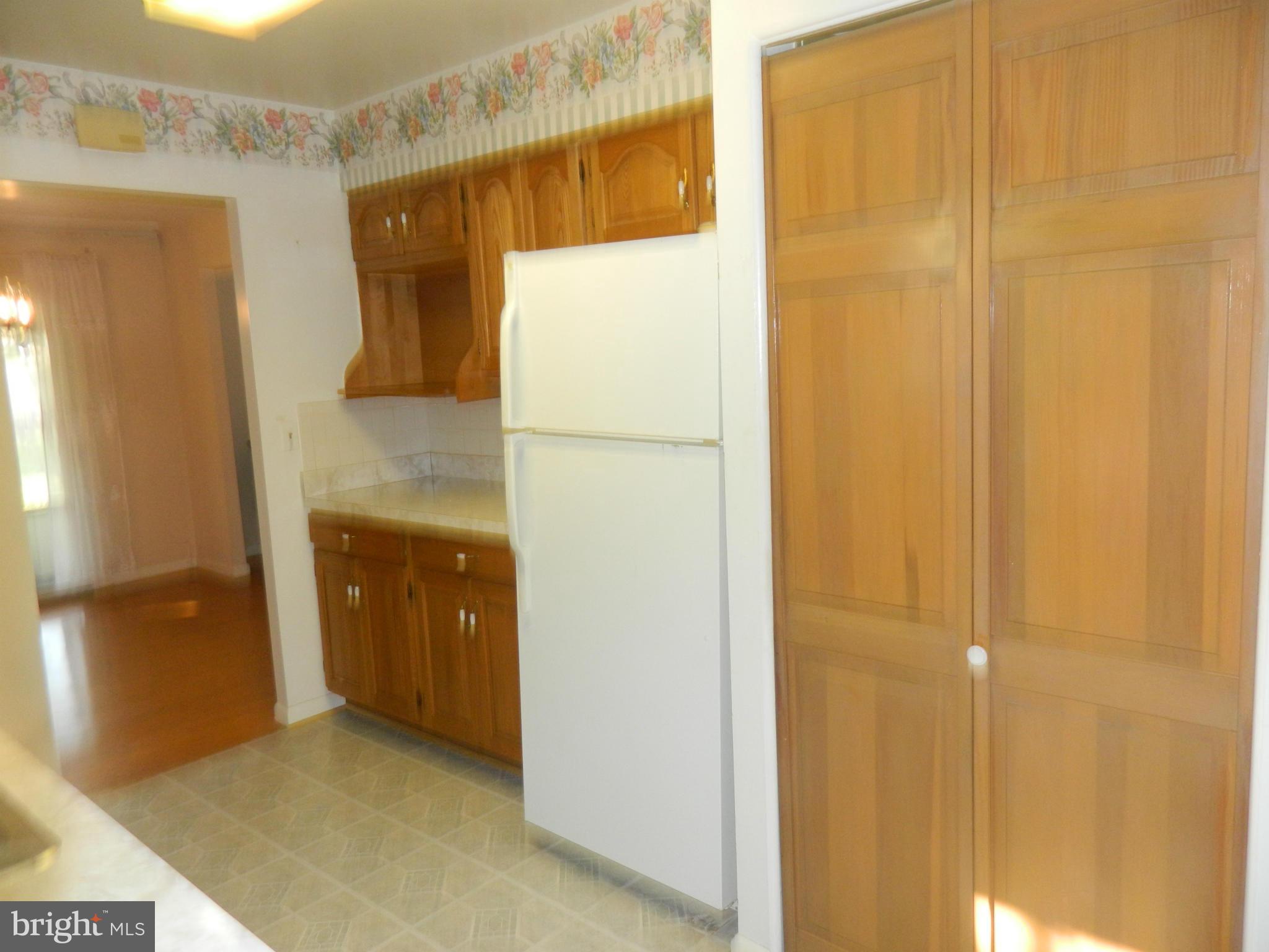 1312 Rolling Rd. Catonsville, MD 21228 - Photo 10 of 30 Kitchen