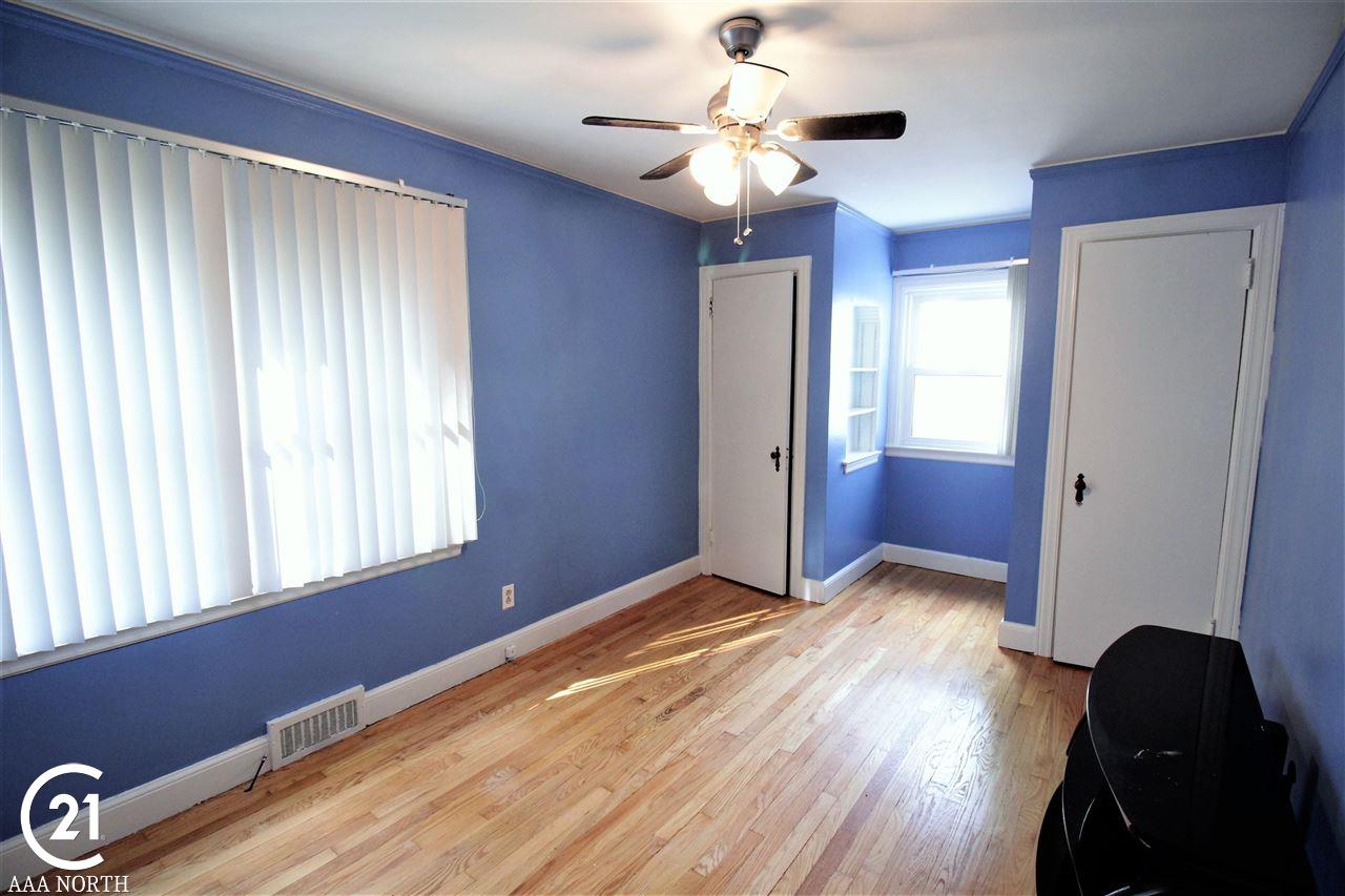 5084 Yorkshire Road Detroit, MI 48224 - Photo 9 of 28 50042376-8.JPG