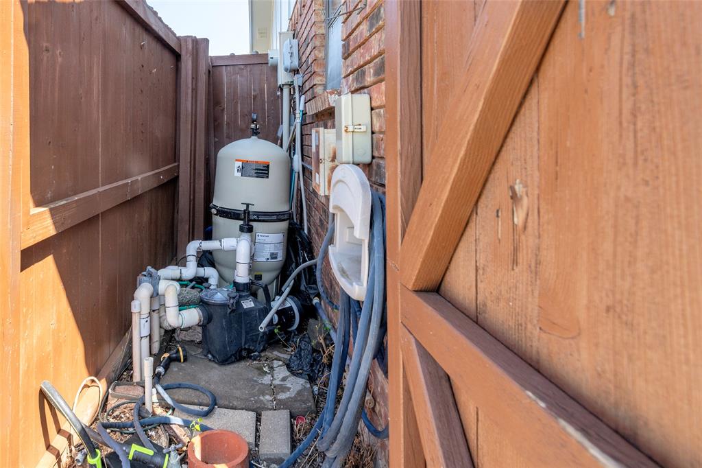 2119 Meadfoot Road Carrollton, TX 75007 - Photo 32 of 34 Exterior view of pump