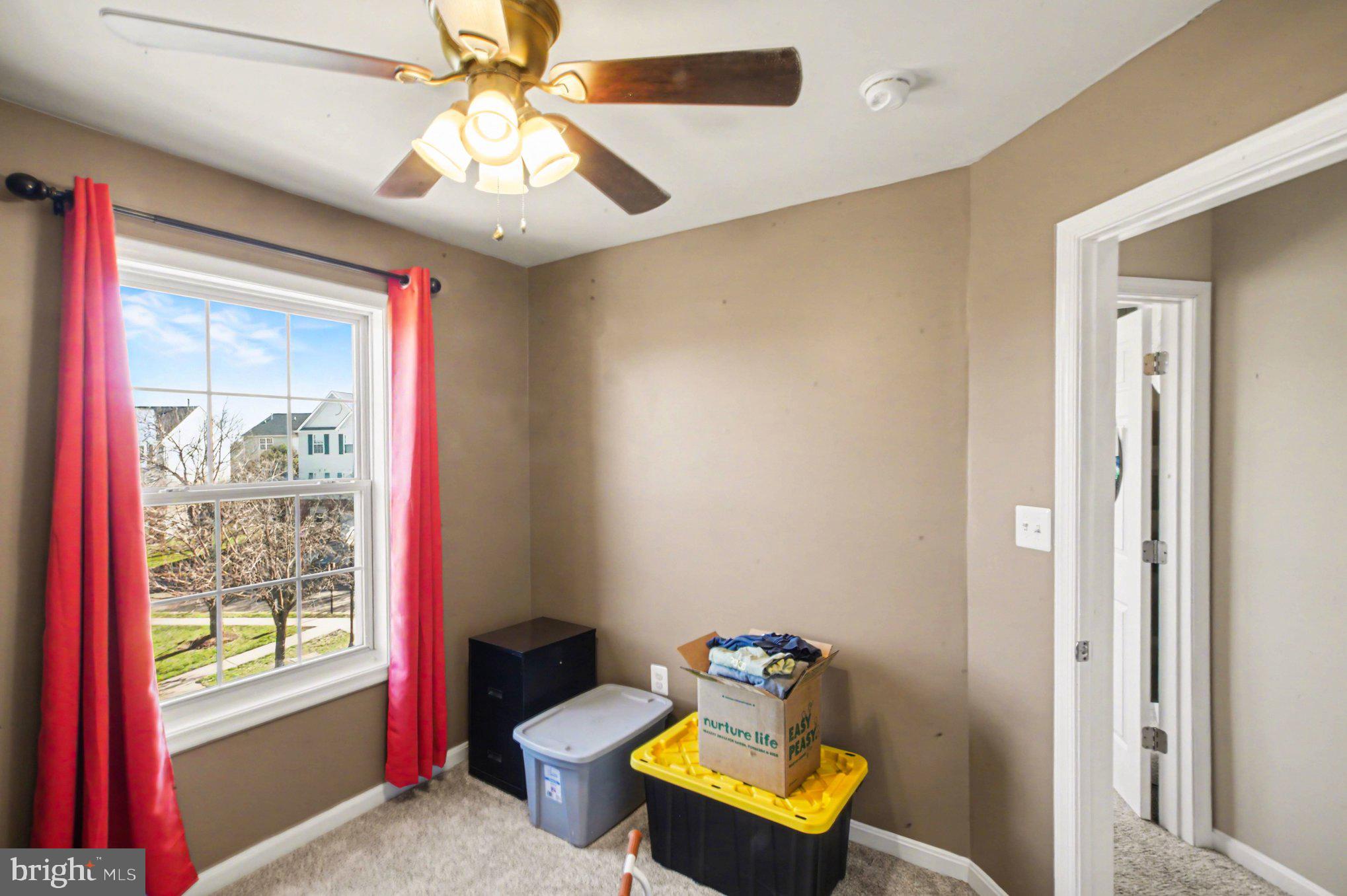 46 Morton Ridge Warrenton, VA 20186 - Photo 21 of 40 a room with furniture and a window