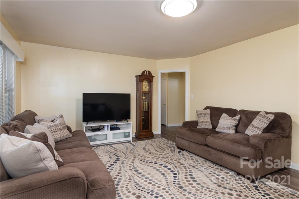 406 Spring Street Cherryville, NC 28021 - Photo 4 of 22 Gallery Image 4