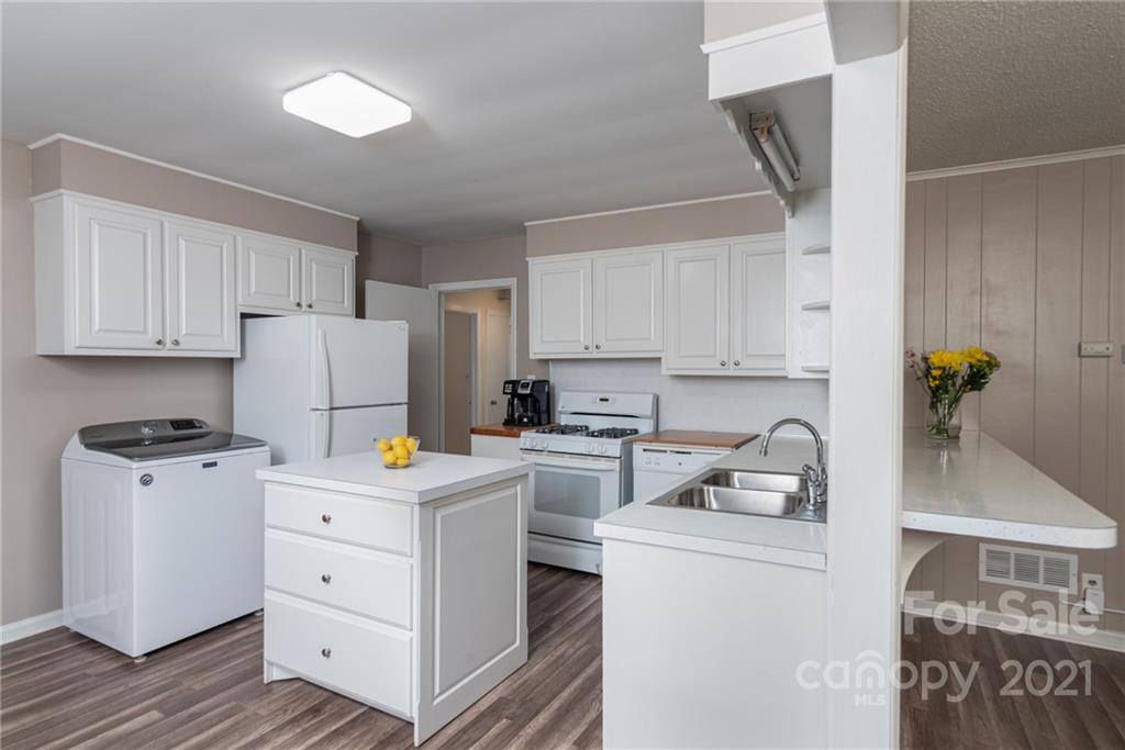 406 Spring Street Cherryville, NC 28021 - Photo 7 of 22 Gallery Image 7