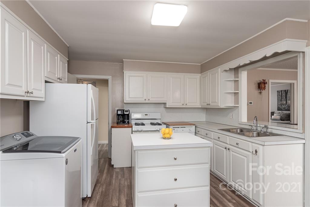 406 Spring Street Cherryville, NC 28021 - Photo 8 of 22 Gallery Image 8
