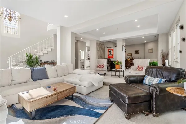 $7,500 | 723 South Broadway, Redondo Beach, CA 90277