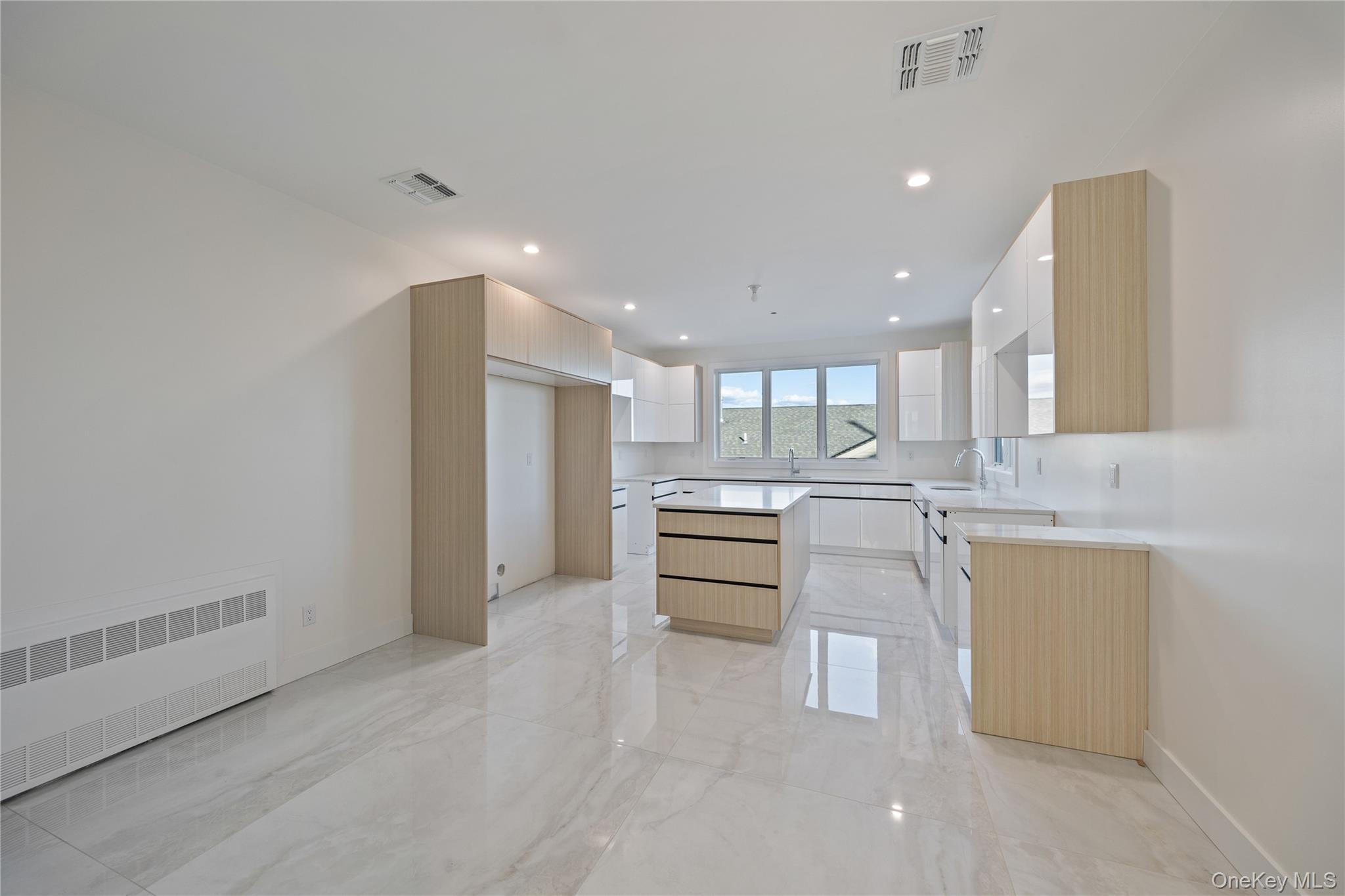 352 Blauvelt Road, Unit 203 Monsey, NY 10952 - Photo 7 of 33