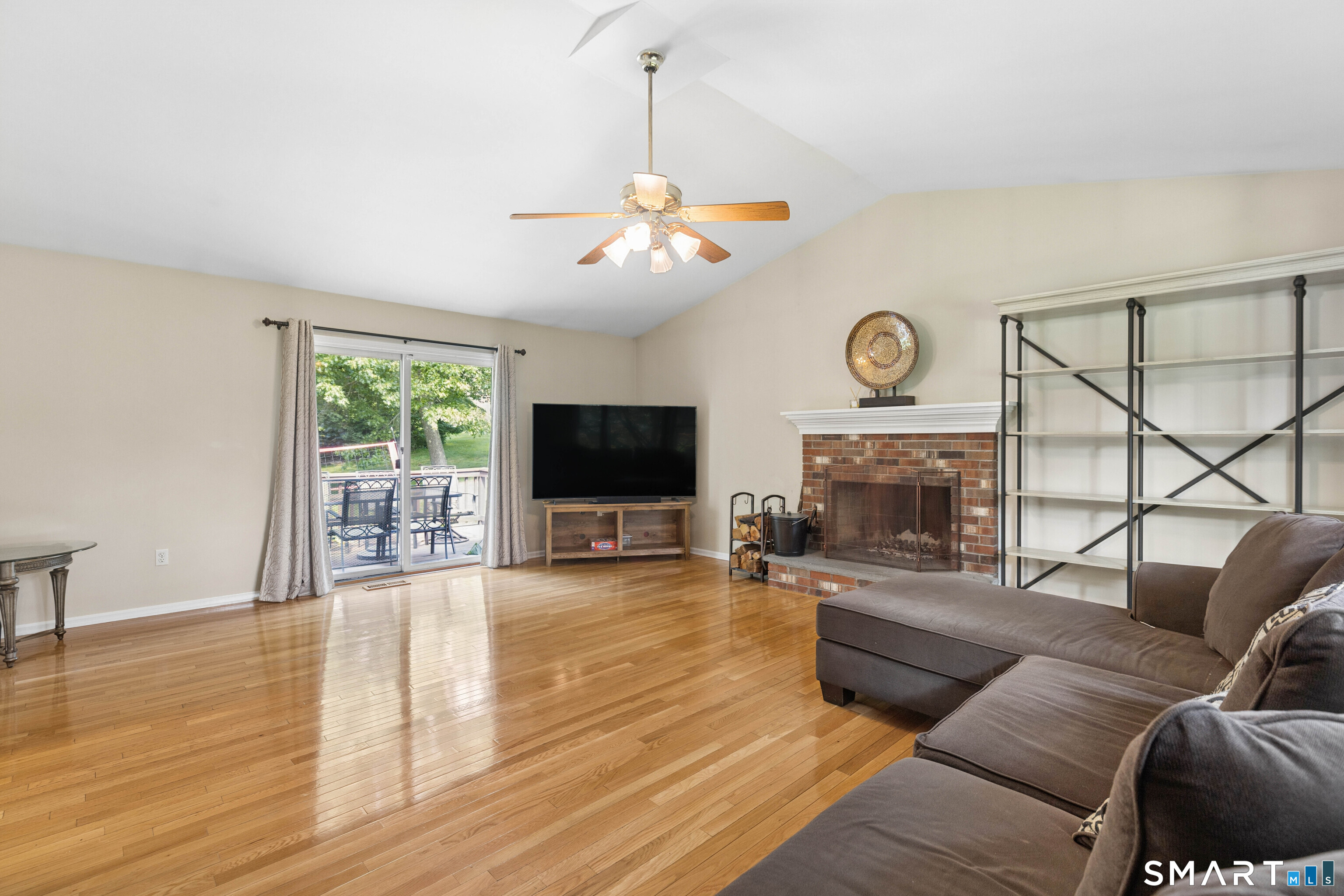 47 Autumn Ridge Road Shelton, CT 06484 - Photo 11 of 40