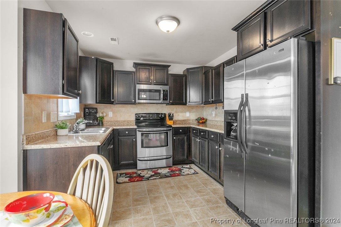 2012 Yellowbrick Road Fayetteville, NC 28314 - Photo 16 of 37 Gallery Image 16