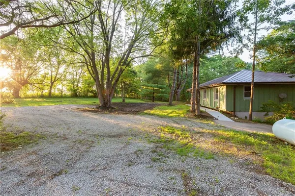 $499,900 | 33200 East Hammond Road, Lone Jack, MO 64070