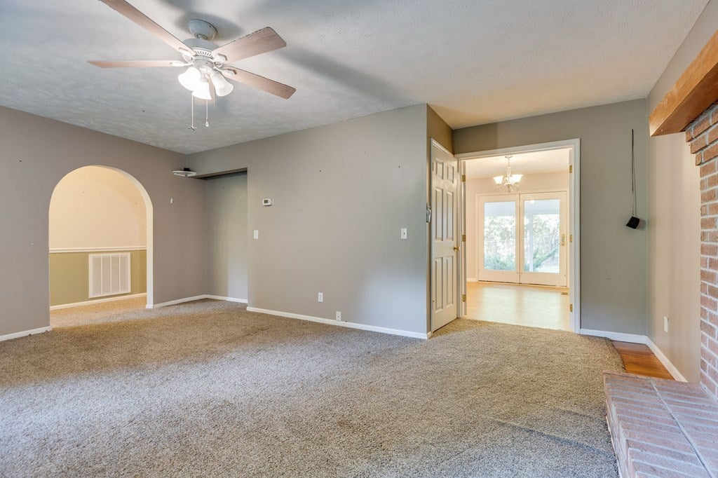 8775 Sandlick Road Bee, VA 24217 - Photo 8 of 48 Gallery Image 8