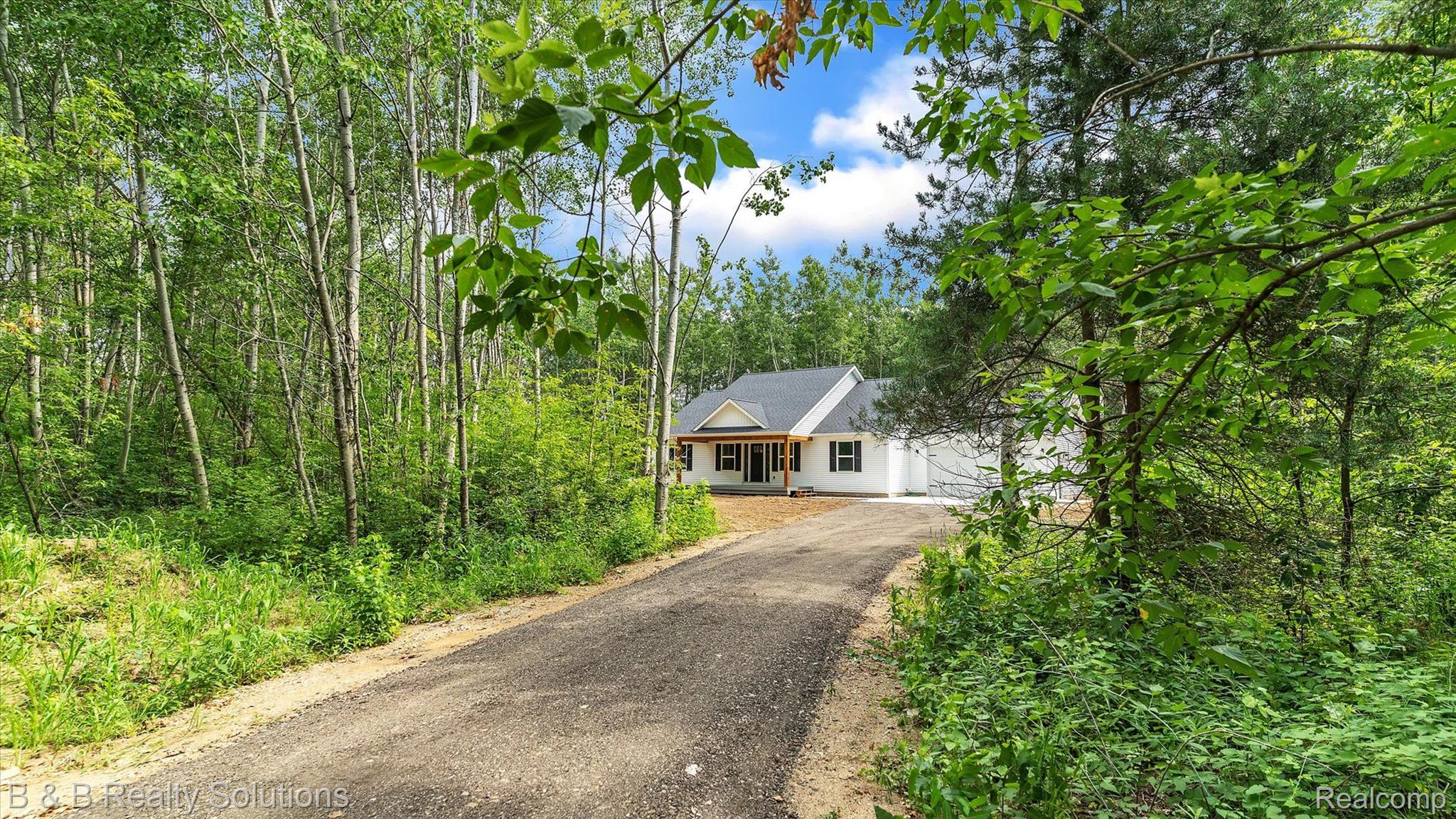 6114 Fish Lake Road North Branch, MI 48461 - Photo 40 of 45 Gallery Image 40