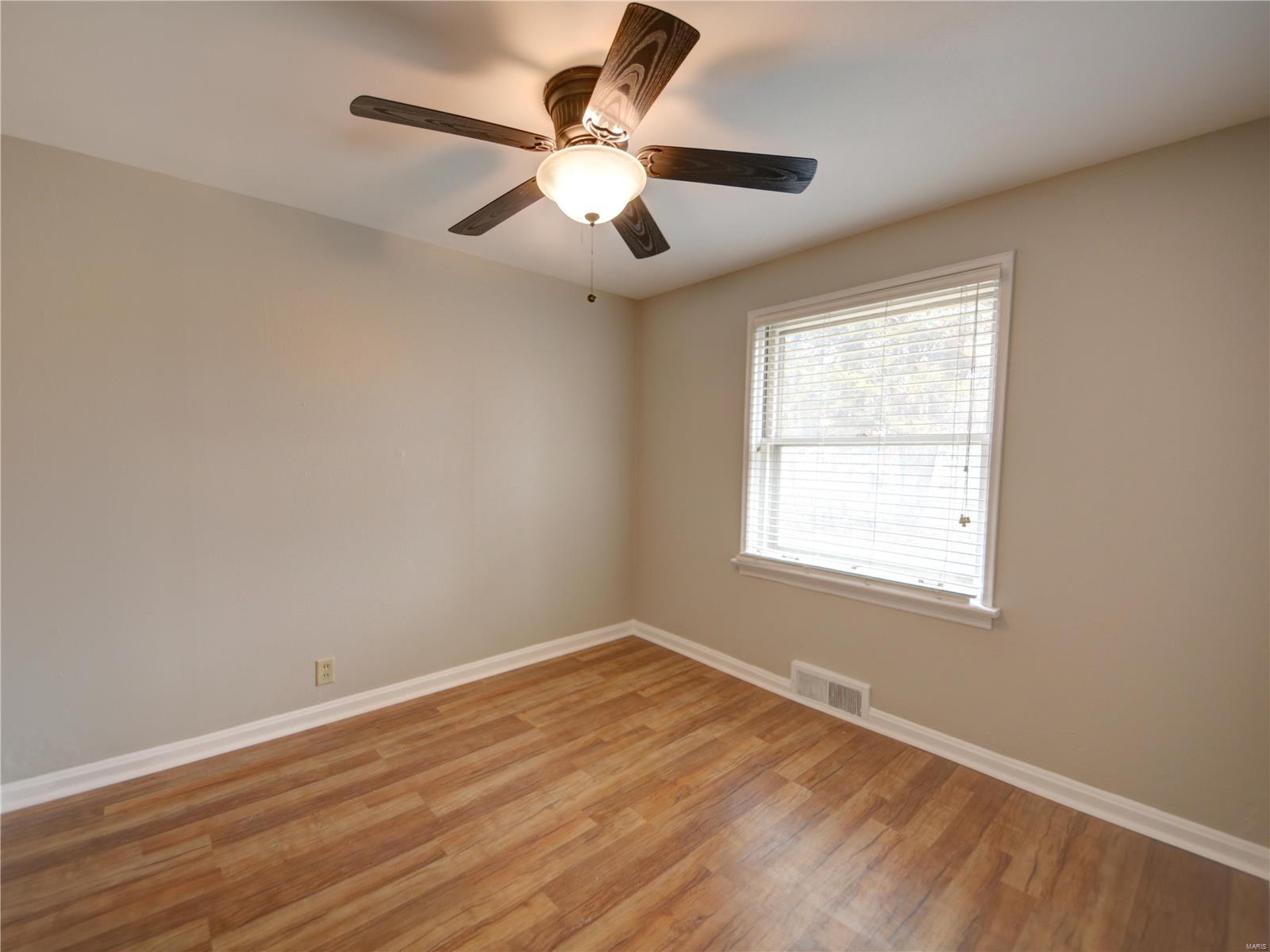1932 North Hanley Road St. Louis, MO 63133 - Photo 6 of 10 Gallery Image 6