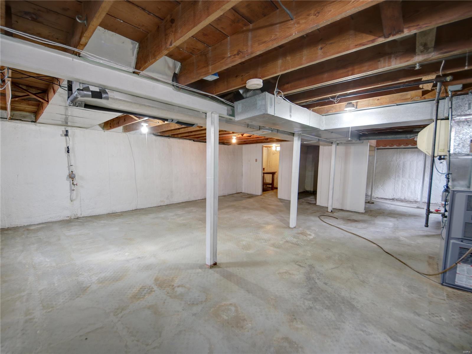 1932 North Hanley Road St. Louis, MO 63133 - Photo 8 of 10 Gallery Image 8