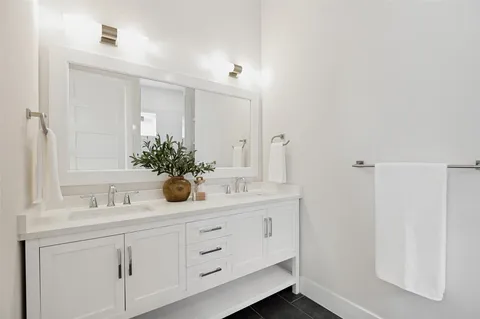 $450,000 | 1719 Caddo Street, Unit 101, Dallas, TX 75204
