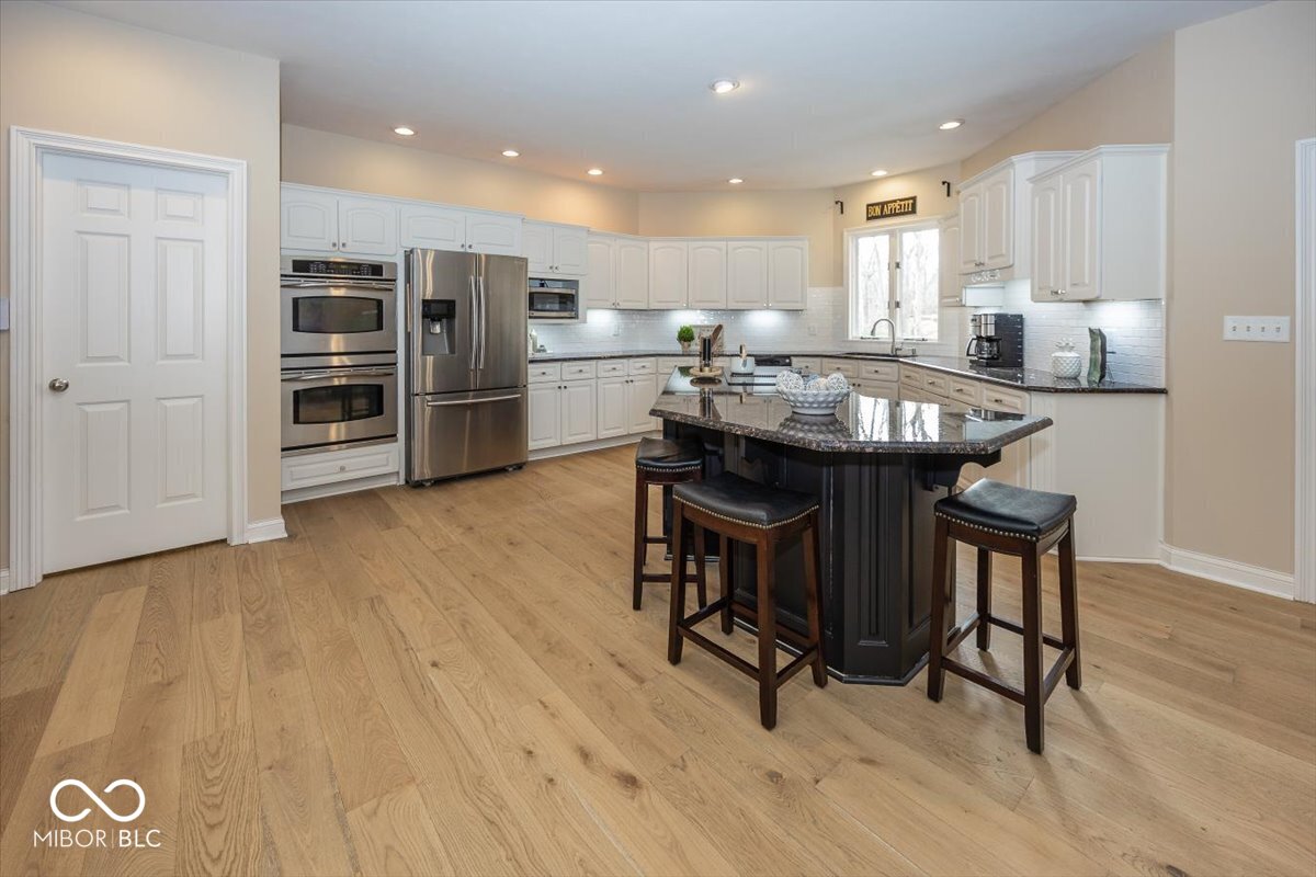 12987 Shoreline Boulevard Fishers, IN 46055 - Photo 13 of 49