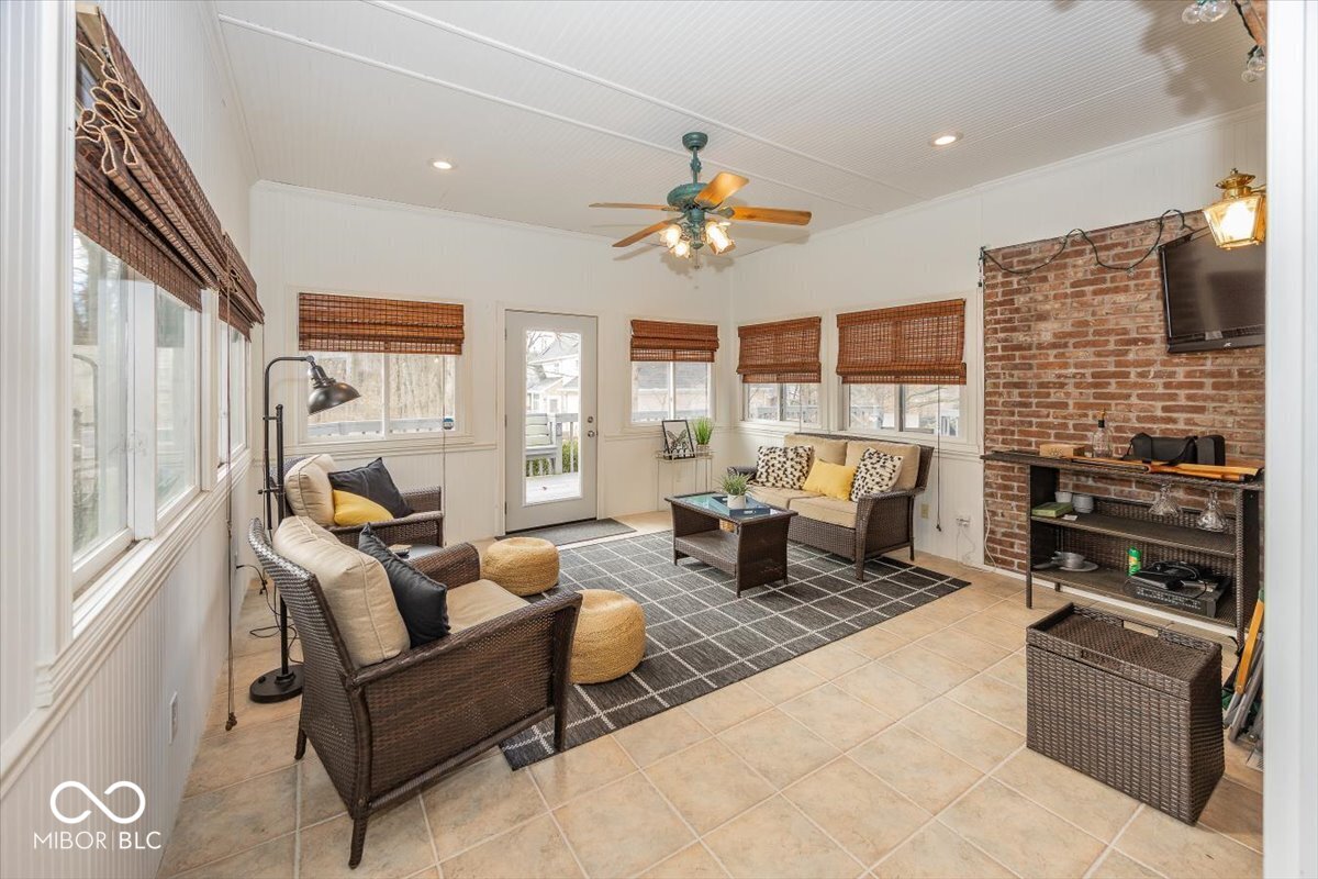 12987 Shoreline Boulevard Fishers, IN 46055 - Photo 17 of 49