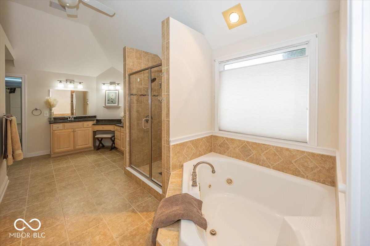 12987 Shoreline Boulevard Fishers, IN 46055 - Photo 22 of 49