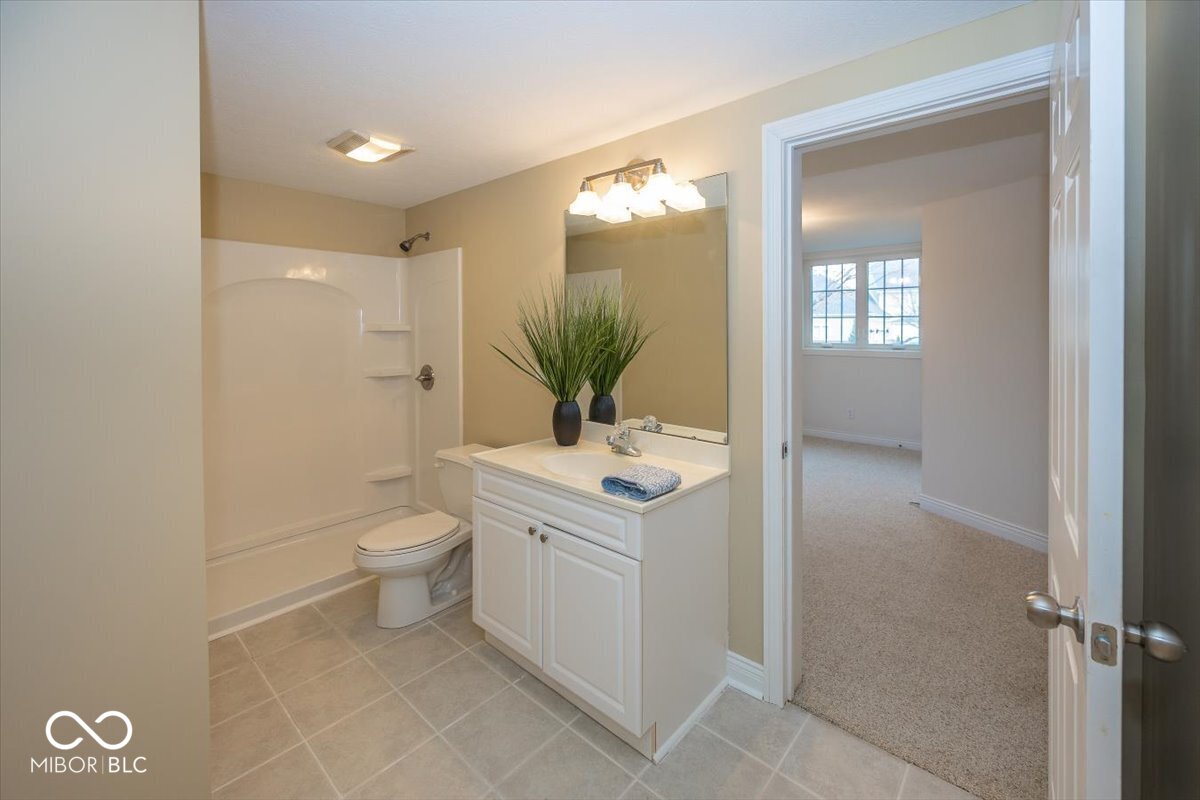 12987 Shoreline Boulevard Fishers, IN 46055 - Photo 32 of 49