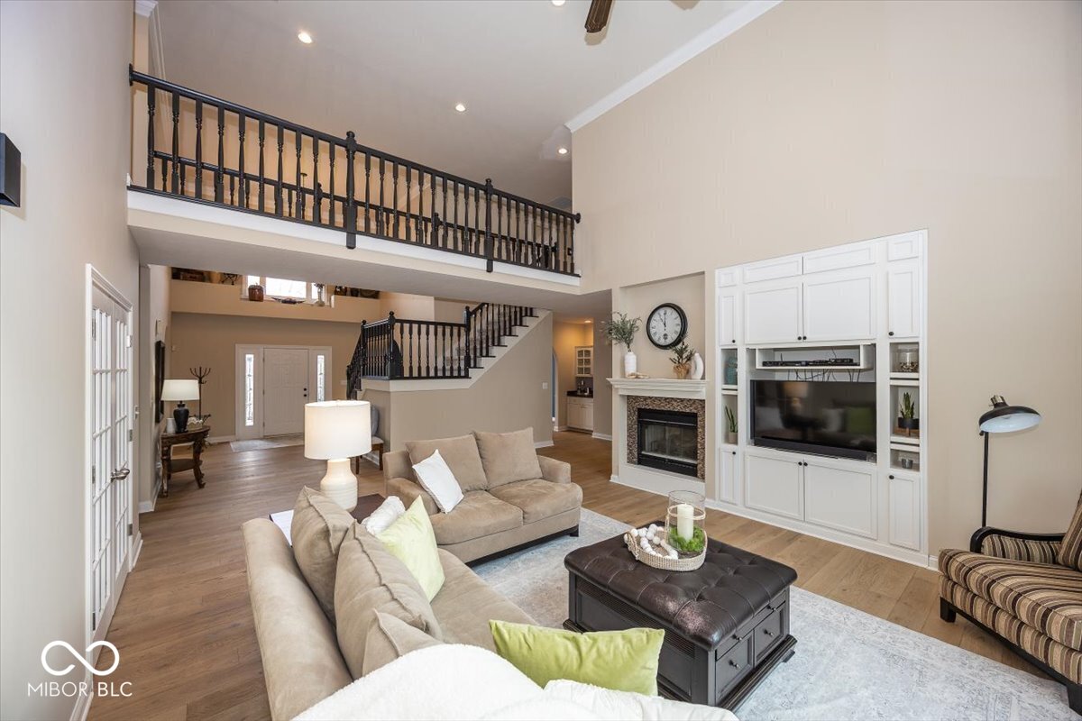 12987 Shoreline Boulevard Fishers, IN 46055 - Photo 8 of 49