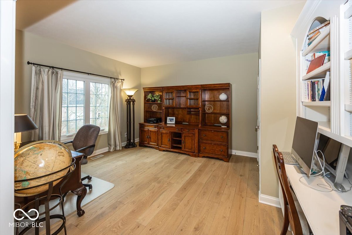 12987 Shoreline Boulevard Fishers, IN 46055 - Photo 9 of 49