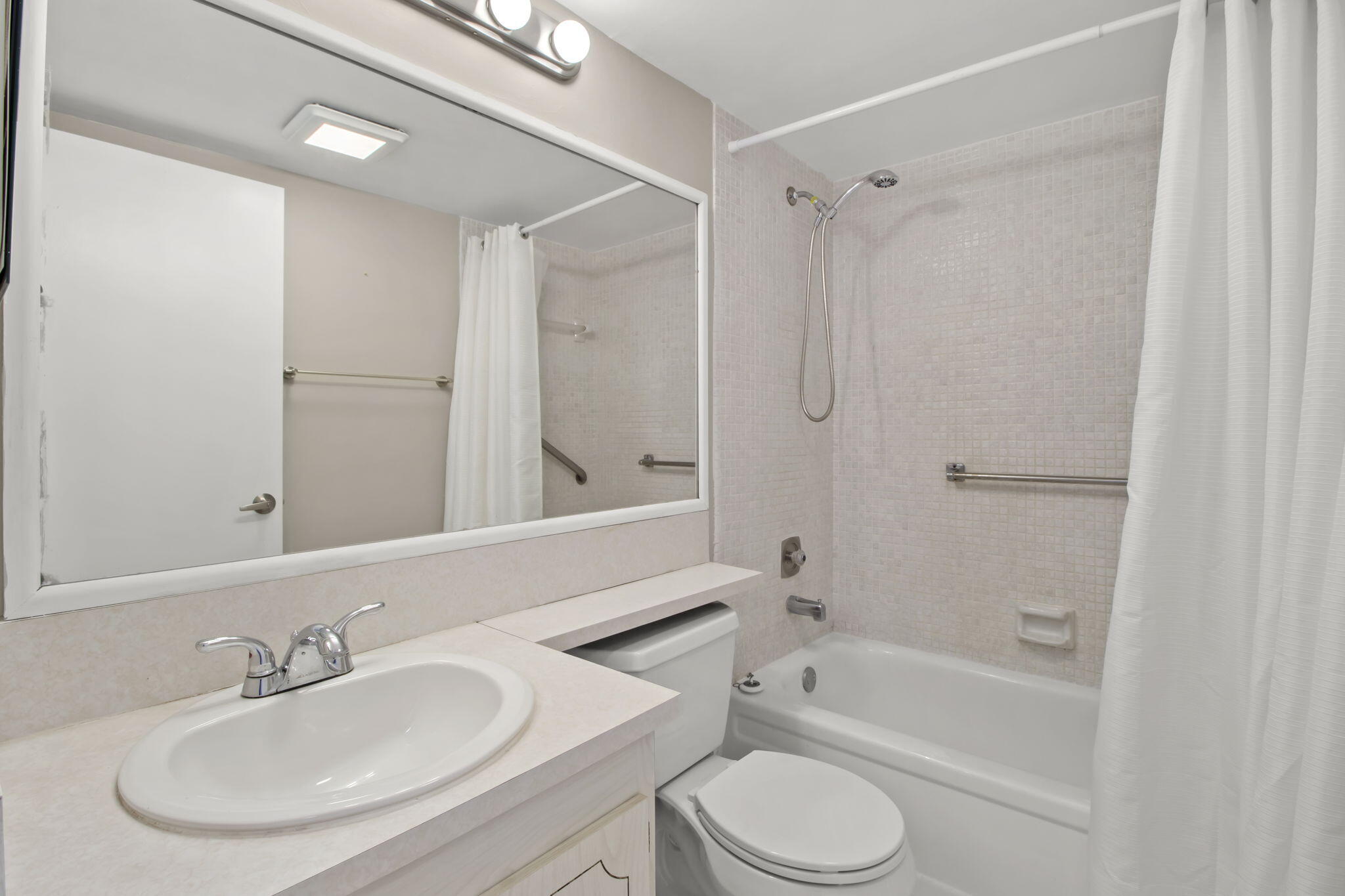 124 Preston F Boca Raton, FL 33434 - Photo 12 of 38 23-web-or-mls-IMG_5254