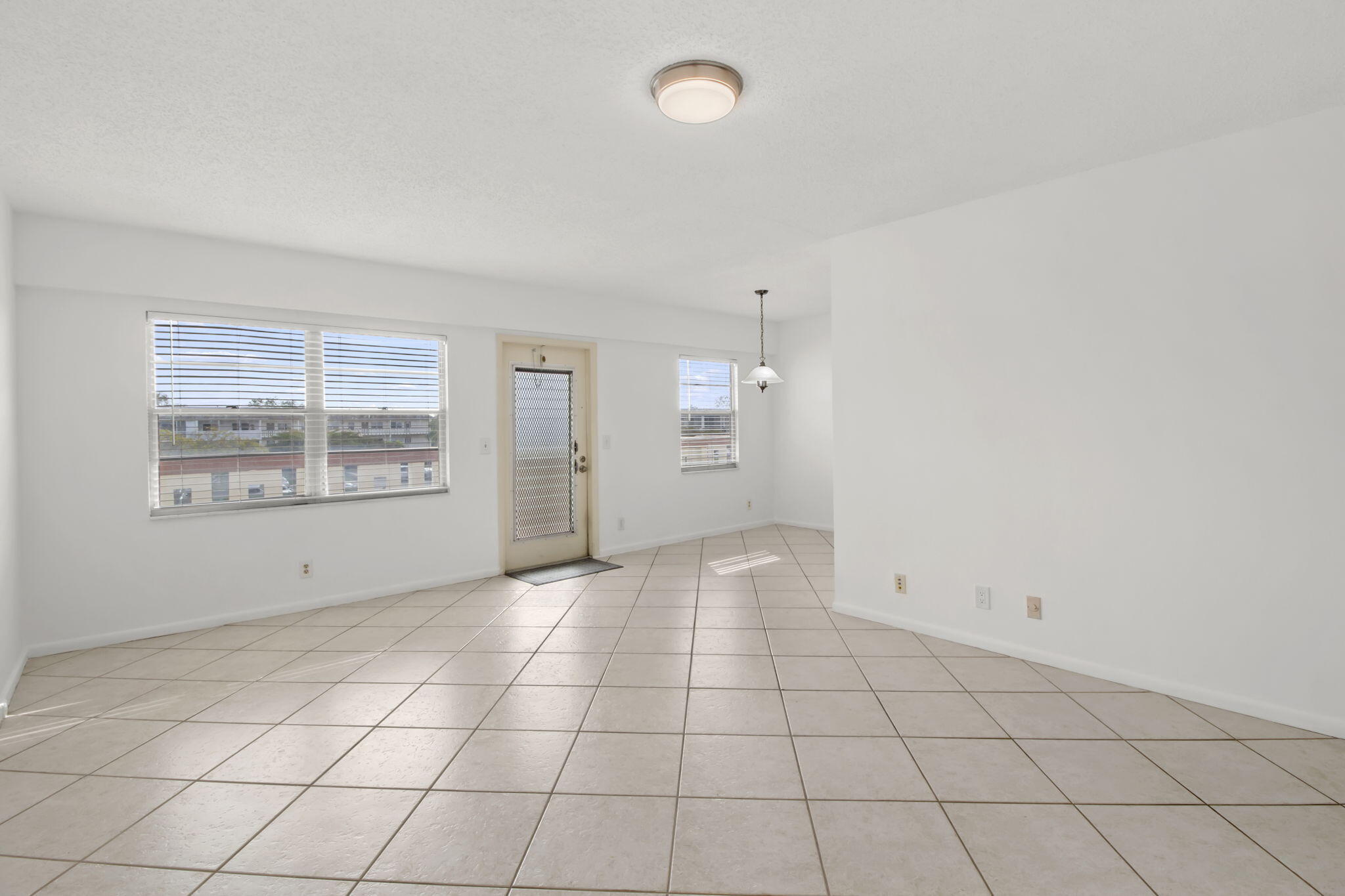 124 Preston F Boca Raton, FL 33434 - Photo 6 of 38 16-web-or-mls-IMG_5224