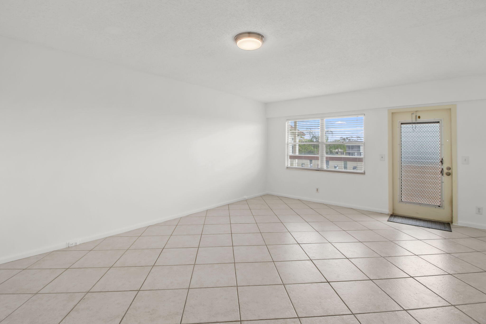 124 Preston F Boca Raton, FL 33434 - Photo 10 of 38 20-web-or-mls-IMG_5242