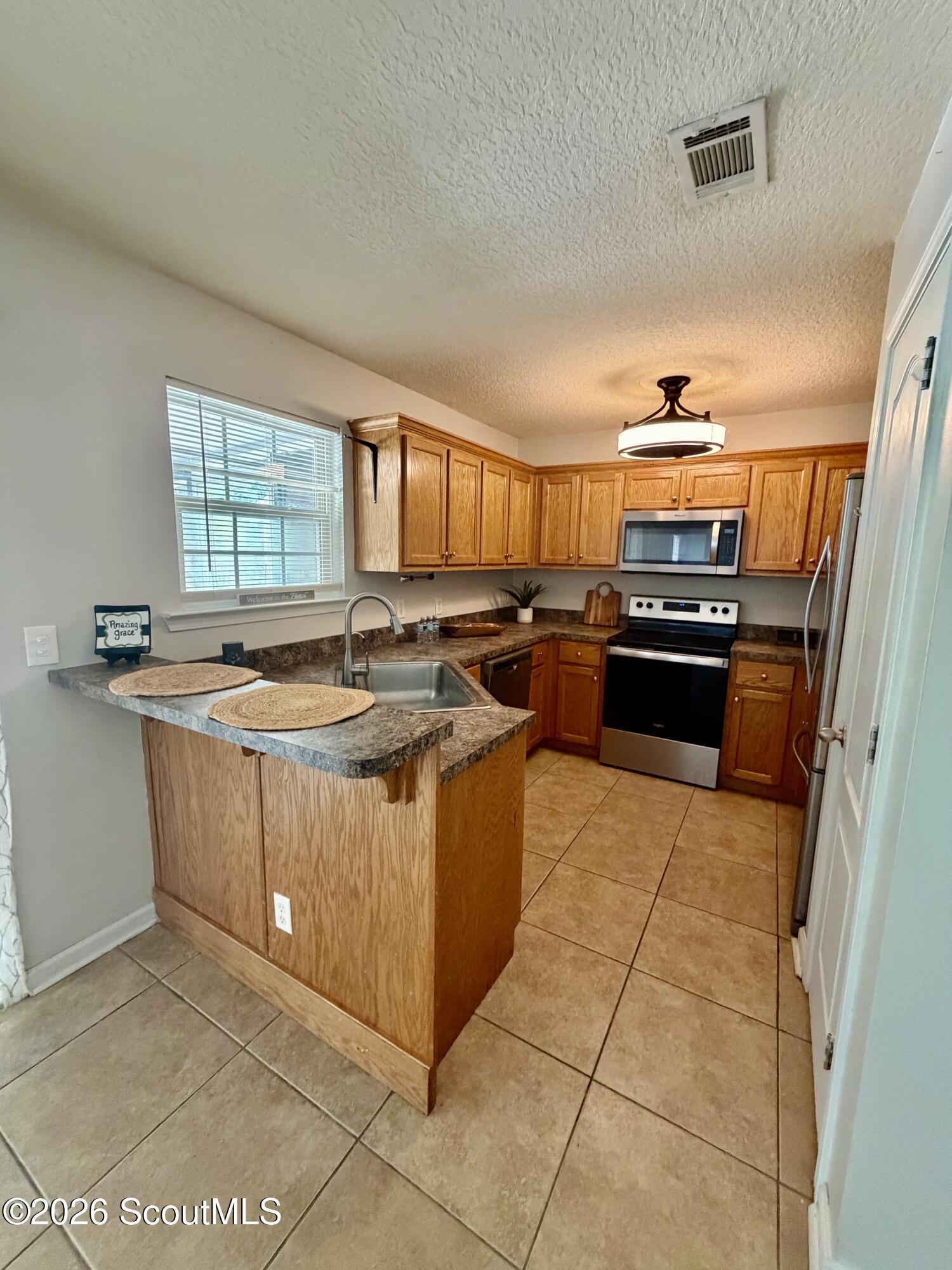 25 Maggies Ridge Way Brunswick, GA 31525 - Photo 6 of 36 IMG_0717