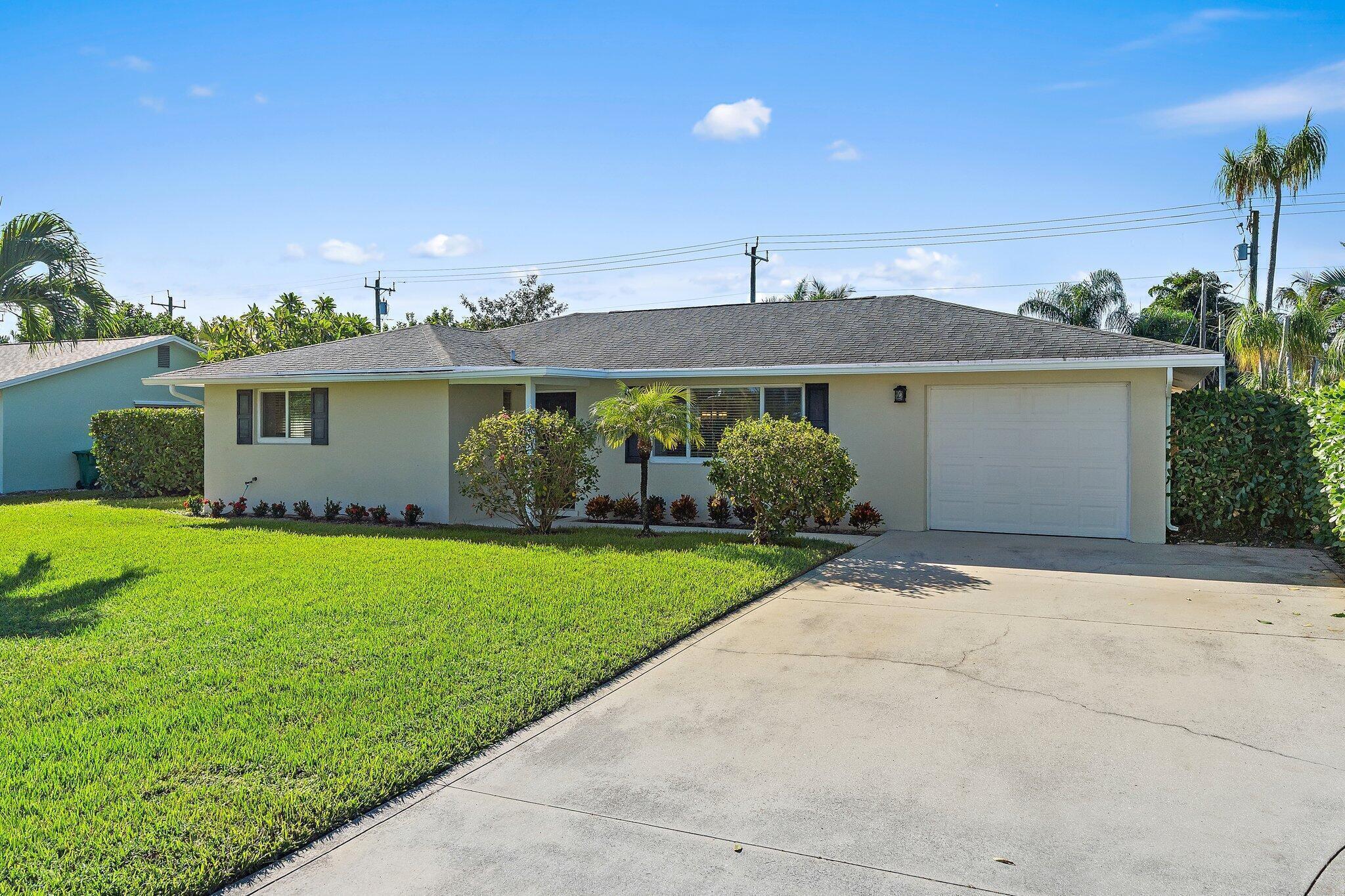 372 Franklin Road Tequesta, FL 33469 - Photo 6 of 21 20260313014712452353000000-o